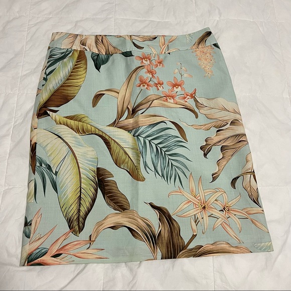 TOMMY BAHAMA ROYAL FLORAL PRINT SILK STRAIGHT SKIRT SIZE 8 - Picture 4 of 7